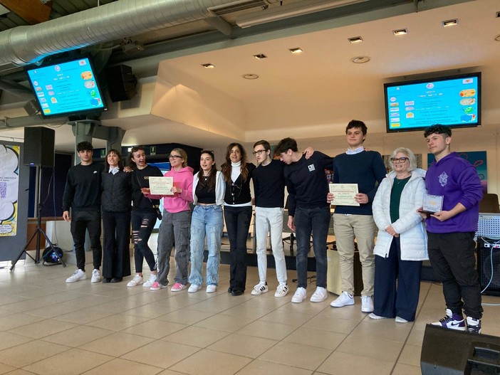 Il Fermi-Polo-Montale con il plesso Montale di Bordighera al Palafiori di Sanremo per ‘Cyber-Bullis-NO!’