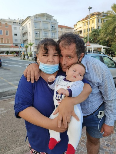 Nel giorno della festa del papà, gli auguri del piccolo Emmanuel Noah Vercellin al suo papà