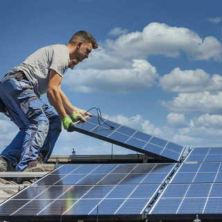 Efficientamento energetico, boom di richieste: in 24 ore esaurito il bando regionale per le imprese Efficientamento energetico, boom di richieste: in 24 ore esaurito il bando regionale per le imprese