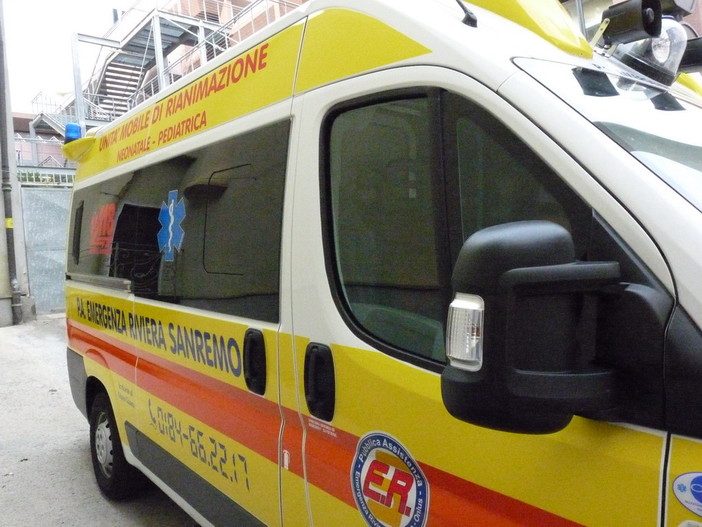 Sanremo: finisce contro un muretto e cade con lo scooter, 58enne ferito Sanremo: finisce contro un muretto e cade con lo scooter, 58enne ferito