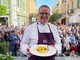 Diano Marina, Ernst Knam delizia il pubblico di Aromatica con 'L'ape in volo': la lemon cake con i sapori della Riviera (foto) Diano Marina, Ernst Knam delizia il pubblico di Aromatica con 'L'ape in volo': la lemon cake con i sapori della Riviera (foto)