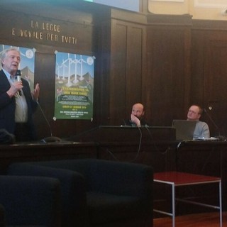 Biblioteca Lagorio gremita a Imperia per "Transizione si ma non così"