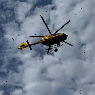 Camporosso: 70enne cade in un dirupo in mezzo al bosco, mobilitazione di soccorsi ed elicottero in arrivo
