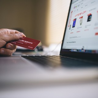 Aprire un e-commerce nel 2021: adempimenti obbligatori e cose da sapere