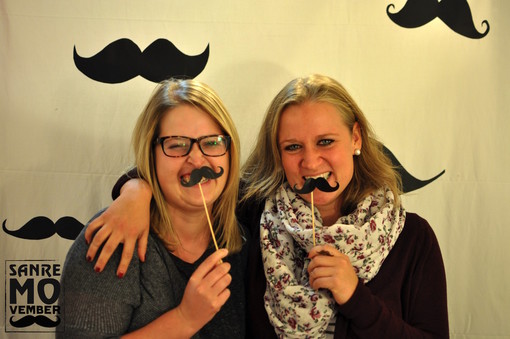 Sanremo: una rasatura per sostenere la ricerca contro il cancro alla prostata, successo per il primo evento Movember