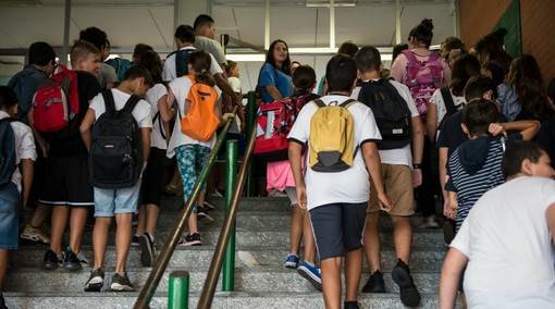 Educazione sessuo‑affettiva, l’attacco di Democratiche e Giovani Democratici: “La destra mette il bavaglio alla scuola”