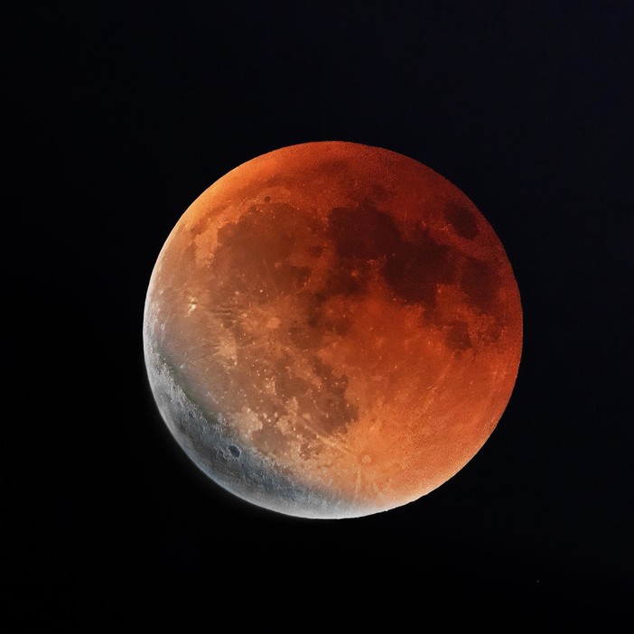 La Luna incanta Sanremo: spettacolare eclissi nella notte del 7 settembre