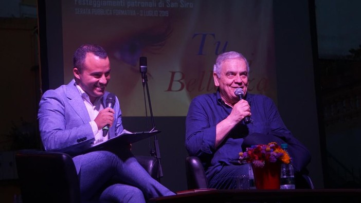 Sanremo: piazza San Siro gremita ieri per la serata formativa e culturale con Padre Ermes Ronchi (foto)