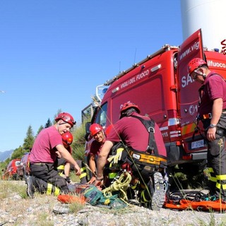 Armo: esercitazione dei vigili del fuoco al parco eolico, le foto dell'intervento addestrativo Armo: esercitazione dei vigili del fuoco al parco eolico, le foto dell'intervento addestrativo