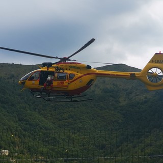 Elisoccorso a Carpasio per un anziano caduto mentre cercava funghi nel bosco Elisoccorso a Carpasio per un anziano caduto mentre cercava funghi nel bosco