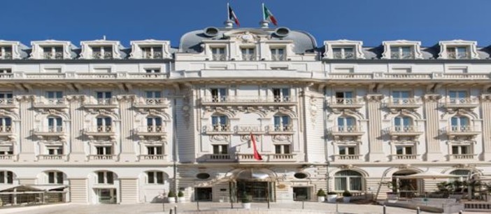 Le Classi dell’ Istituto Tecnico Turistico E. Fermi, in visita ad una struttura alberghiera di lusso a Nizza Le Classi dell’ Istituto Tecnico Turistico E. Fermi, in visita ad una struttura alberghiera di lusso a Nizza