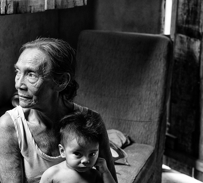 Mostra Fotografica ‘Entrada Proibida’ di Pino Ninfa nella chiesa di Santa Brigida nella Pigna di Sanremo Mostra Fotografica ‘Entrada Proibida’ di Pino Ninfa nella chiesa di Santa Brigida nella Pigna di Sanremo