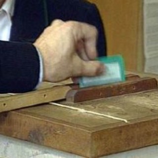 Elezioni: iniziano le strategie politiche, scambi di amministratori per i Comuni del ponente ?