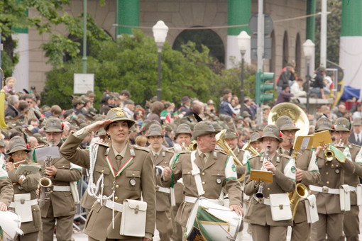 La fanfara sezionale Alpina ‘Colle di Nava’ aprirà l'edizione 2011 del corso fiorito di Sanremo