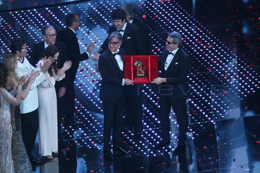 #Sanremo2016: gli Stadio con 'Un giorno mi dirai' vincono il Festival delle emozioni #Sanremo2016: gli Stadio con 'Un giorno mi dirai' vincono il Festival delle emozioni