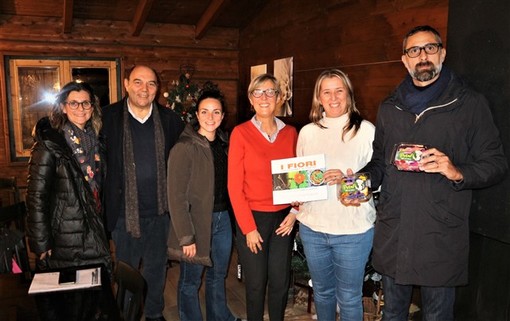 La cucina con i fiori si afferma nelle migliori cucine piemontesi La cucina con i fiori si afferma nelle migliori cucine piemontesi