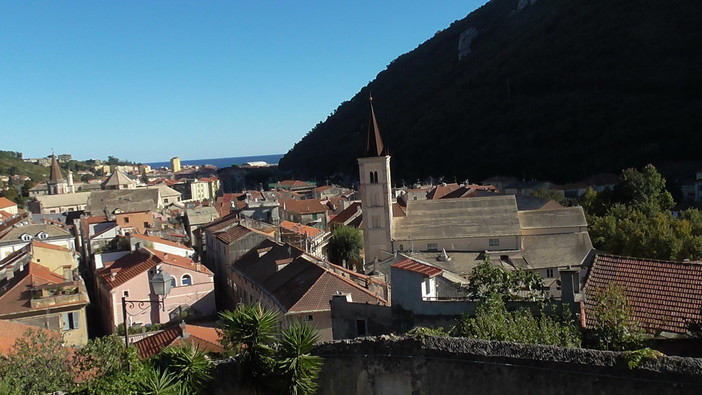 Sabato prossimo, escursione crepuscolare sulle alture di Finalborgo con le guide di Ponente Experience Sabato prossimo, escursione crepuscolare sulle alture di Finalborgo con le guide di Ponente Experience