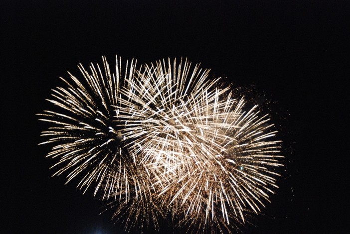 Diano Marina: dietro-fronte della Giunta Chiappori, sono salvi i fuochi artificiali del 13 agosto Diano Marina: dietro-fronte della Giunta Chiappori, sono salvi i fuochi artificiali del 13 agosto