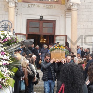 Bordighera: una folla immensa a Terrasanta per l’ultimo saluto a Tancredi Bordighera: una folla immensa a Terrasanta per l’ultimo saluto a Tancredi