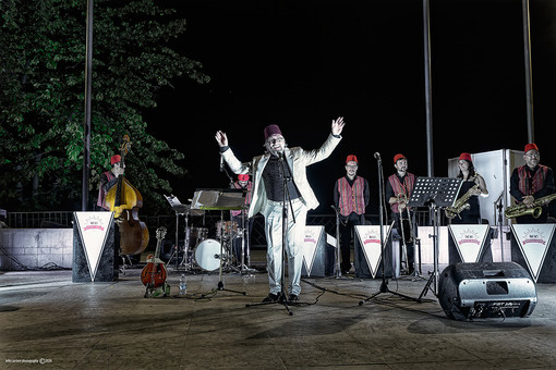 Bajardo, Freddy Colt porta la sua orchestra "Swing Kids" ai Giardini del Tiglio Bajardo, Freddy Colt porta la sua orchestra "Swing Kids" ai Giardini del Tiglio