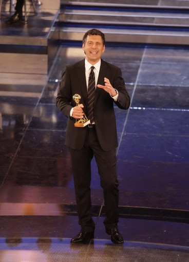 Sanremo: domani sera su Rai Uno, Fabrizio Frizzi presenta gli Oscar Tv 2013