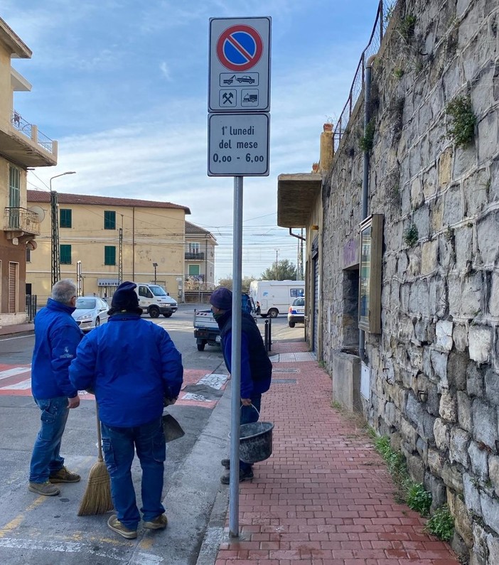 Ventimiglia, igiene urbana: novità in arrivo con segnaletica verticale fissa Ventimiglia, igiene urbana: novità in arrivo con segnaletica verticale fissa