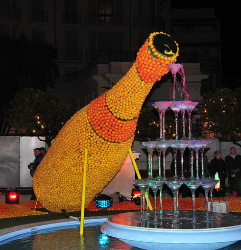 Le più belle foto della prima serata della Festa dei Limoni di Mentone