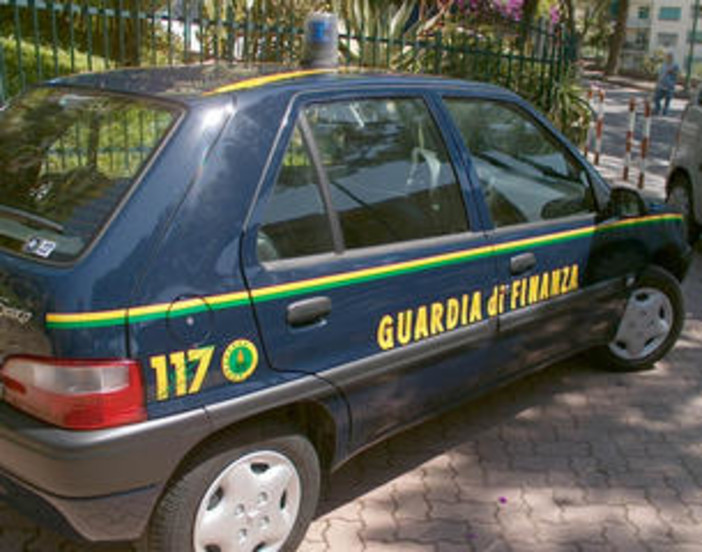 Festival: la Finanza scopre bagarini, sequestrati ben sette biglietti durante la settimana