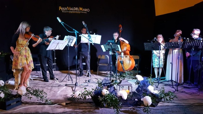 Borgomaro: cala il sipario sul Festival del Maro con gli Archisoliti e gli attori del Teatro dell'Albero