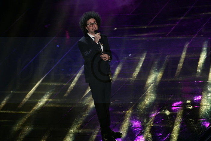 Simone Cristicchi a Sanremo racconta la seconda guerra mondiale: sabato al Teatro del Casinò con 'Mio nonno è morto in guerra'