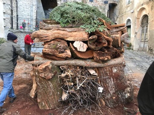 Triora: domani accensione del tradizionale falò natalizio 'Osu' in attesa di Babbo Natale