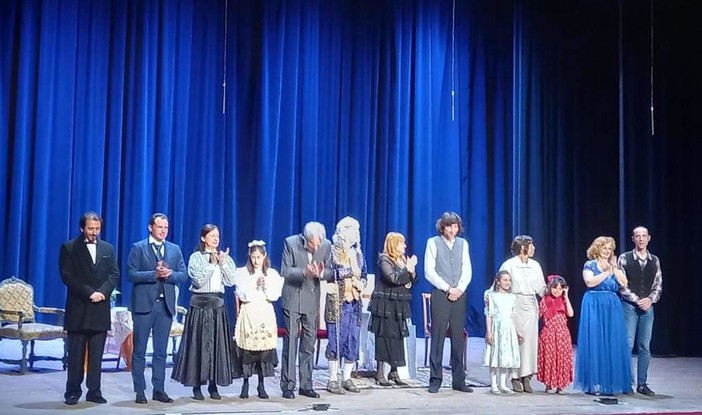 Ventimiglia, la compagnia teatrale Reading & Drama dona 3 mila euro donati in beneficenza Ventimiglia, la compagnia teatrale Reading & Drama dona 3 mila euro donati in beneficenza