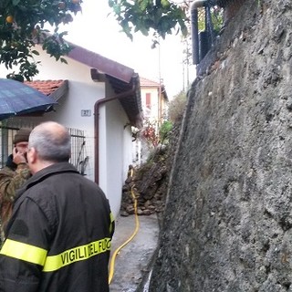 Imperia: frana in salita Monti. Gravi disagi per otto famiglie Imperia: frana in salita Monti. Gravi disagi per otto famiglie