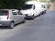Sanremo: furgoni parcheggiati in Strada Borgo Tinasso restringono la carreggiata, la segnalazione del nostro lettore Carlo