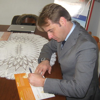 Marco Scajola studia la situazione di Taggia