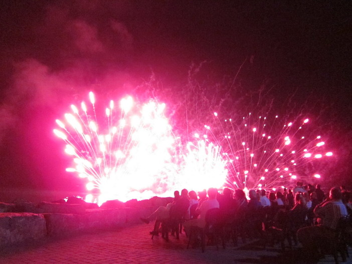 Ventimiglia: fuochi d'artificio inattesi, il racconto di una nostra lettrice che era a spasso con il cane