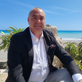 Vallecrosia al Mare, Perri: "Dopo Pasqua si parte con la sistemazione e la pulizia delle spiagge"