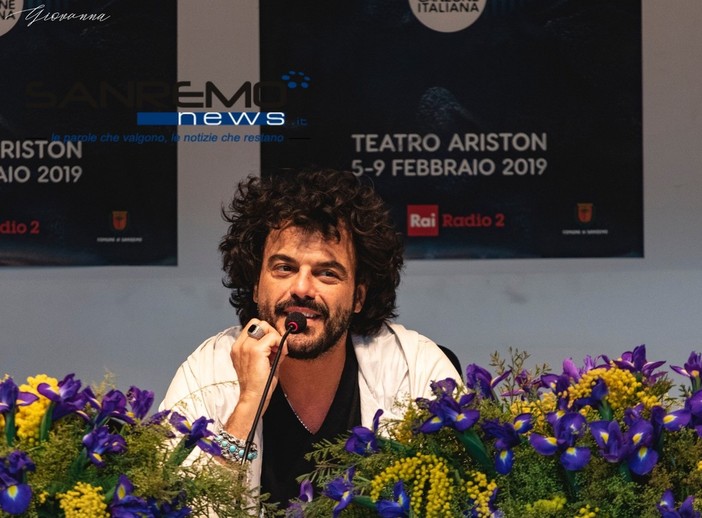 #Sanremo2019, Francesco Renga canta innamorato: "Vivo un incredibile cortocircuito emotivo"