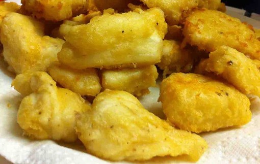 Tradizioni in cucina con Sergio: le frittelle di baccalà alla maniera di Borgo Peri Tradizioni in cucina con Sergio: le frittelle di baccalà alla maniera di Borgo Peri