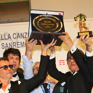 La premiazione degli Stadio, vincitori della scorsa edizione