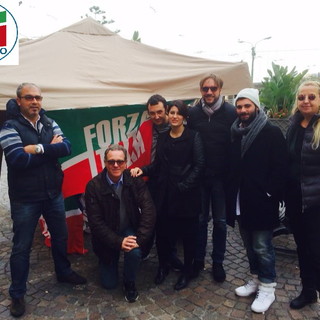 Sanremo: per l'iniziativa nazionale #notaxday, distribuiti volantini dai forzisti matuziani