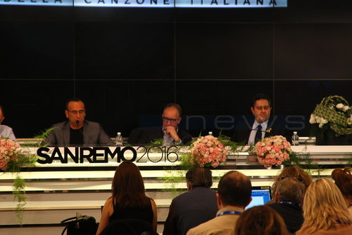 #Sanremo2016, confermata l'eliminazione di Miele: sarà sul palco, ma solo come ospite #Sanremo2016, confermata l'eliminazione di Miele: sarà sul palco, ma solo come ospite