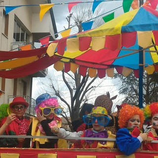 Carnevali estivi e feste mascherate in spiaggia: da Festidea di Sanremo tante soluzioni per un divertimento assicurato