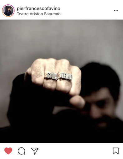 La fotografia postata da Favino sul suo profilo social La fotografia postata da Favino sul suo profilo social