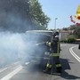 Sanremo, furgone in fiamme in via Lamarmora: intervento dei Vigili del fuoco