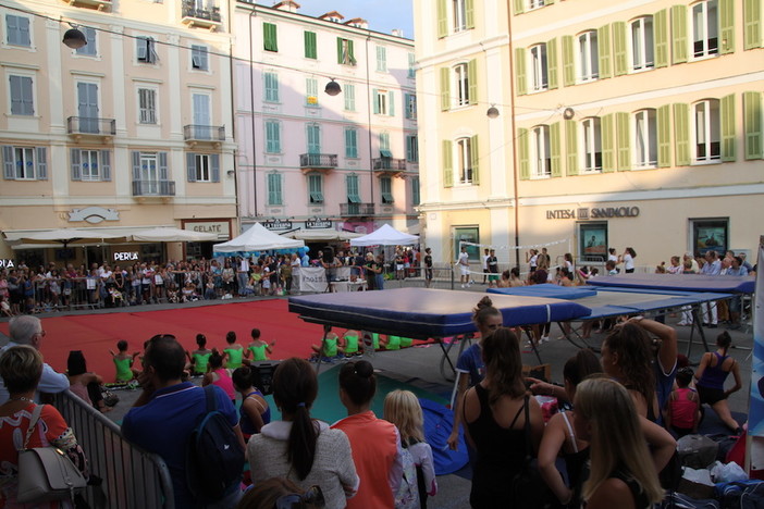 La Festa dello Sport in piazza Borea D'Olmo La Festa dello Sport in piazza Borea D'Olmo