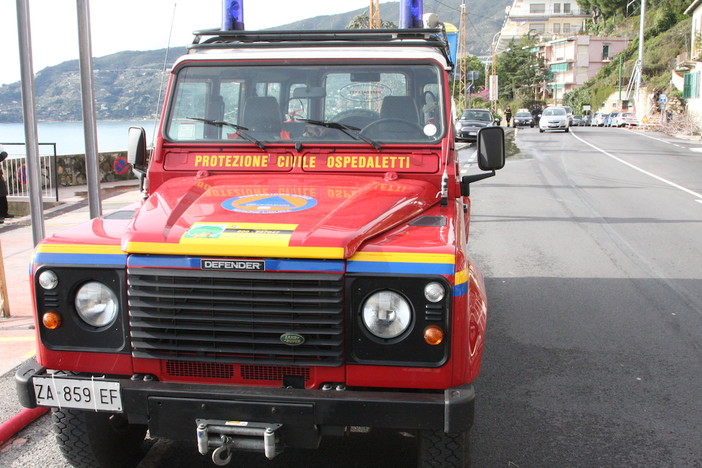 Frane e maltempo: in tutta la Provincia impiegati oltre 800 volontari della Protezione Civile Frane e maltempo: in tutta la Provincia impiegati oltre 800 volontari della Protezione Civile