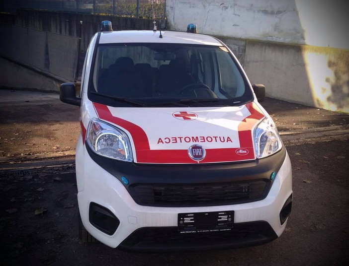 Domenica prossima, inaugurazione di un nuovo automezzo donato alla CRI di Imperia dall'Associazione Amici di Marco De Fecondo Domenica prossima, inaugurazione di un nuovo automezzo donato alla CRI di Imperia dall'Associazione Amici di Marco De Fecondo