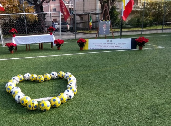Camporosso, la Polisportiva Vallecrosia Academy dice addio a Mircko Salvaterra: "Ciao amico caro" (Foto e video) Camporosso, la Polisportiva Vallecrosia Academy dice addio a Mircko Salvaterra: "Ciao amico caro" (Foto e video)