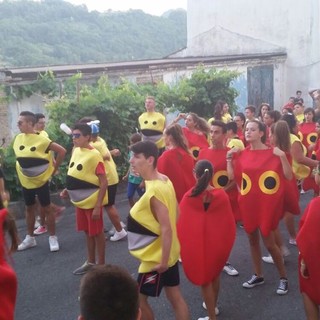 Il carnevale estivo dura fino a settembre: tra feste e manifestazioni a tema, da Festidea di Sanremo un vasto assortimento di maschere e costumi